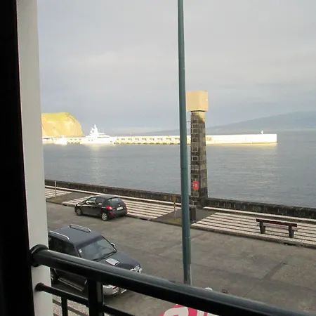 Residencia Machado بيت ضيافة 3*