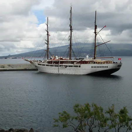 Residencia Machado Pensión 3*