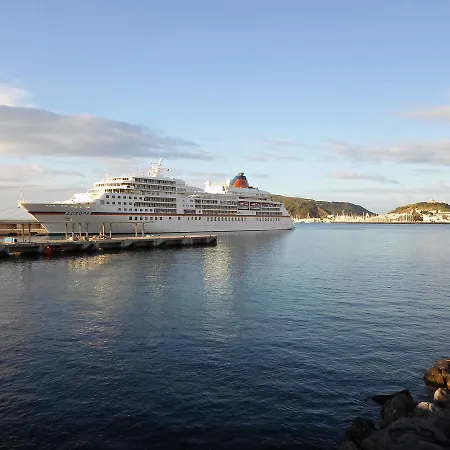 Residencia Machado 3*